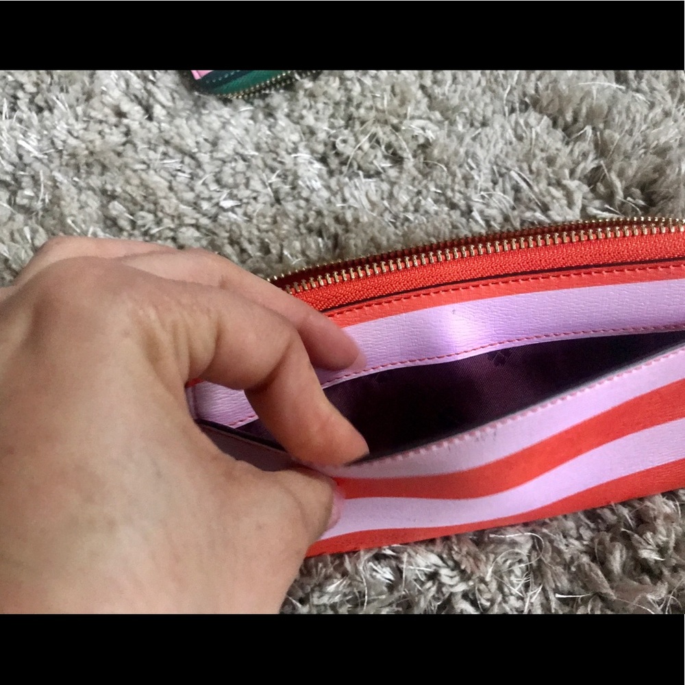 Wallets - Picture 2 of 5